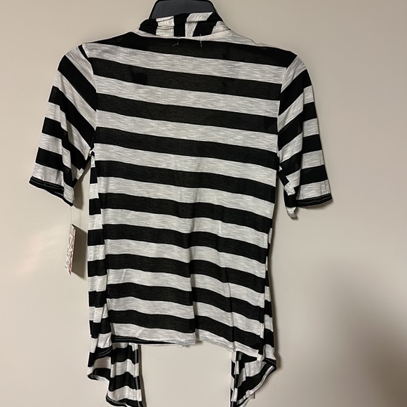 juniors Chain reaction 2fer top elbow sleeves rayon blend - Picture 2 of 4